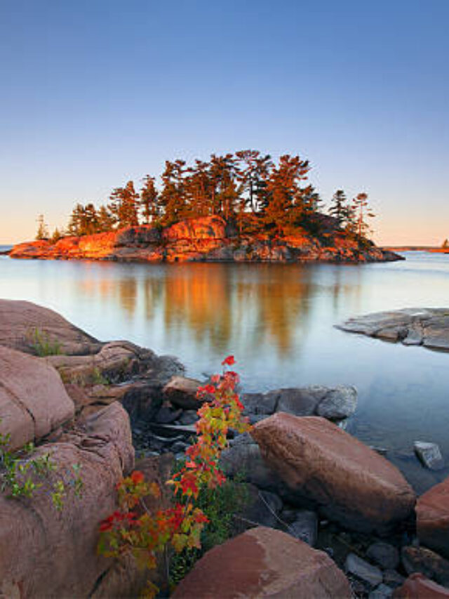 Top 10 Largest Lakes in the World's