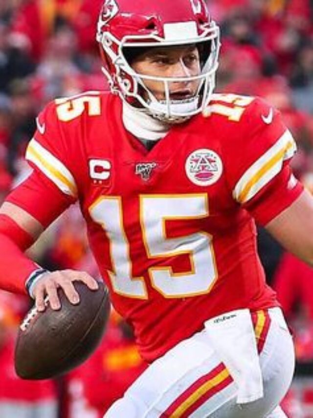 Patrick Mahomes Shatters Helmet During Chiefs-Dolphins Game