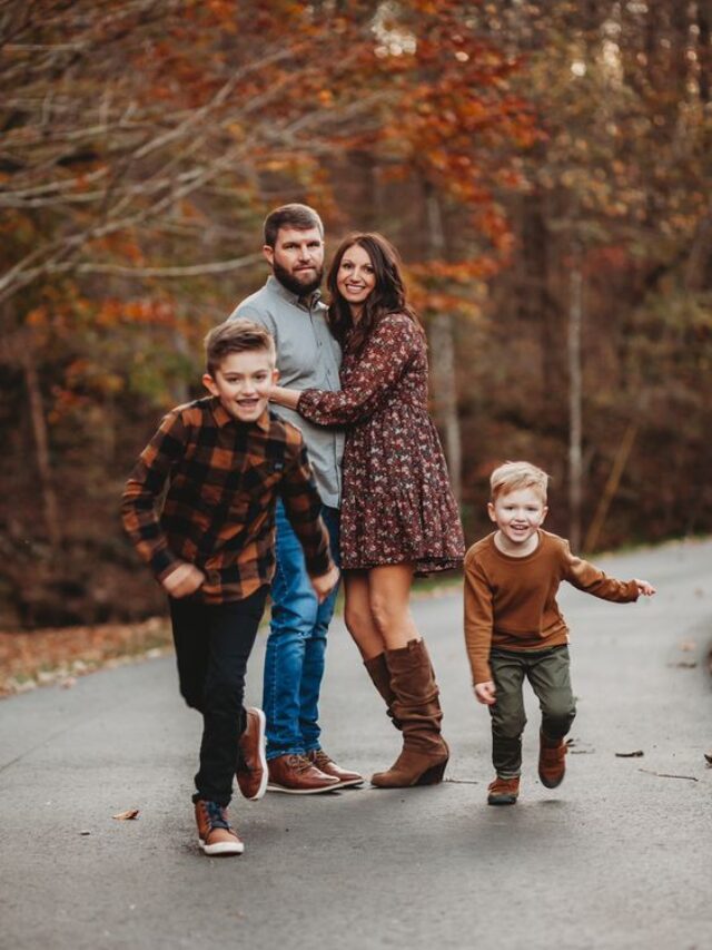 9 Zodiac Signs Blessed with Fortunate Love Horoscopes